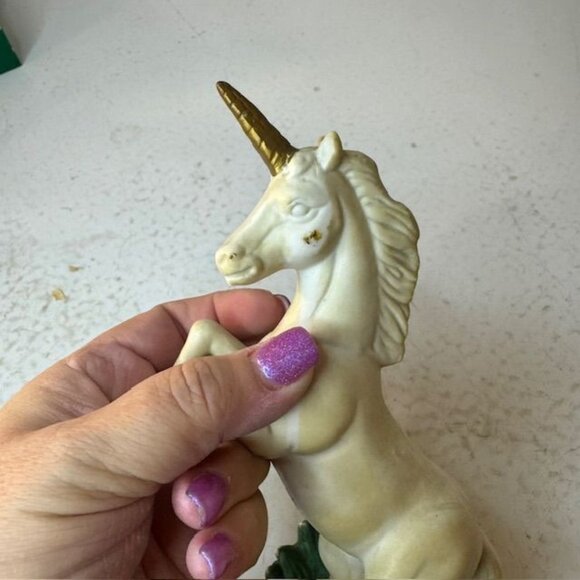 Vintage Unicorn Music Box - White & Gold Hand-Painted Figurine - Picture 4 of 4